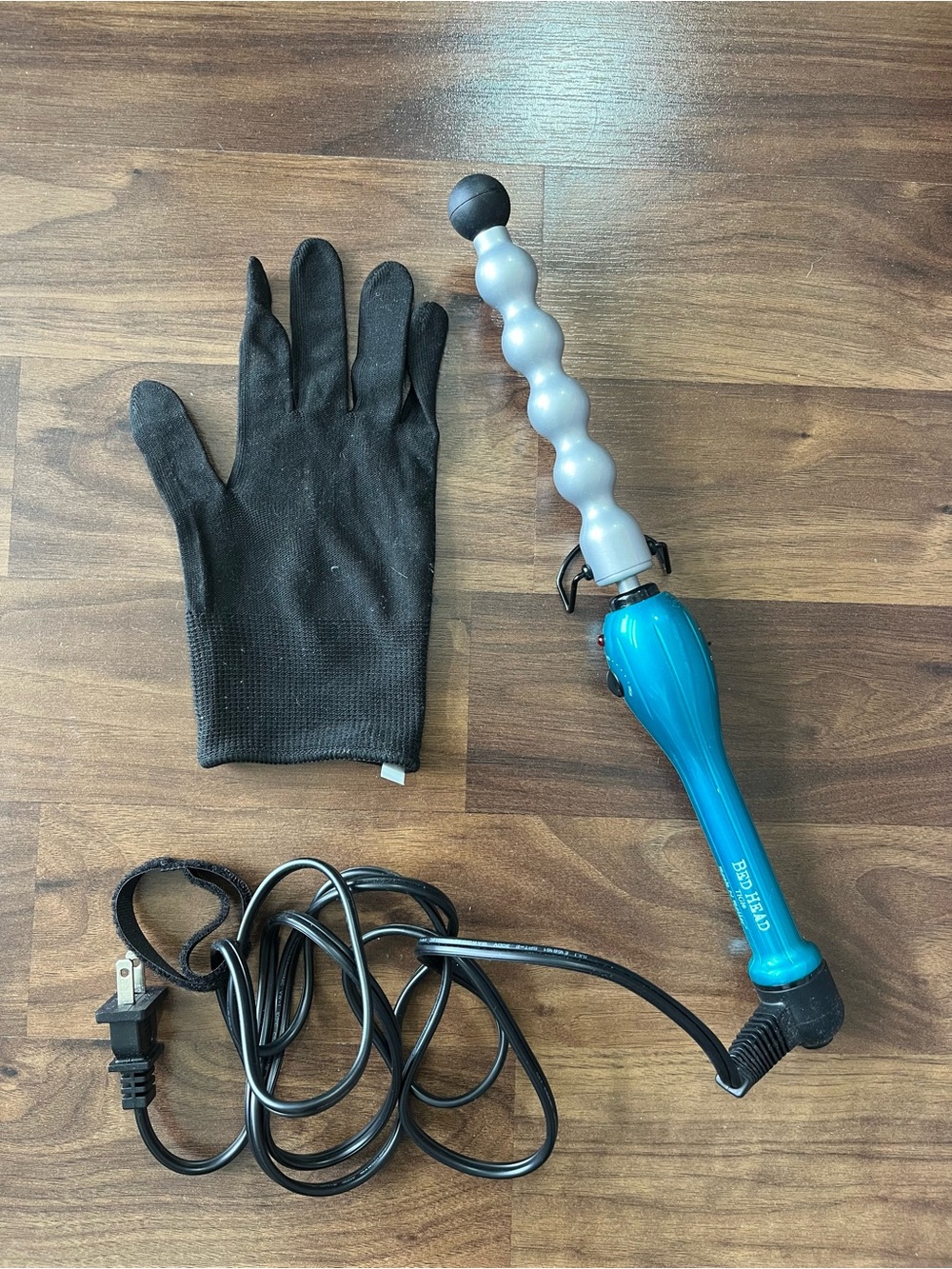 BedHead Blue Beaded Curling Wand with Black Heat-Resistant Glove